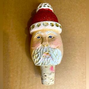 Santa Head Wine Stopper Santa Face with Red and White Hat w/Cork Bottle Insert